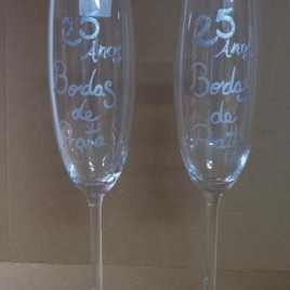 04385700195-P25A – CONJ. 2 COPOS FLUTES PINTADOS 25 ANOS BODAS PRATA
